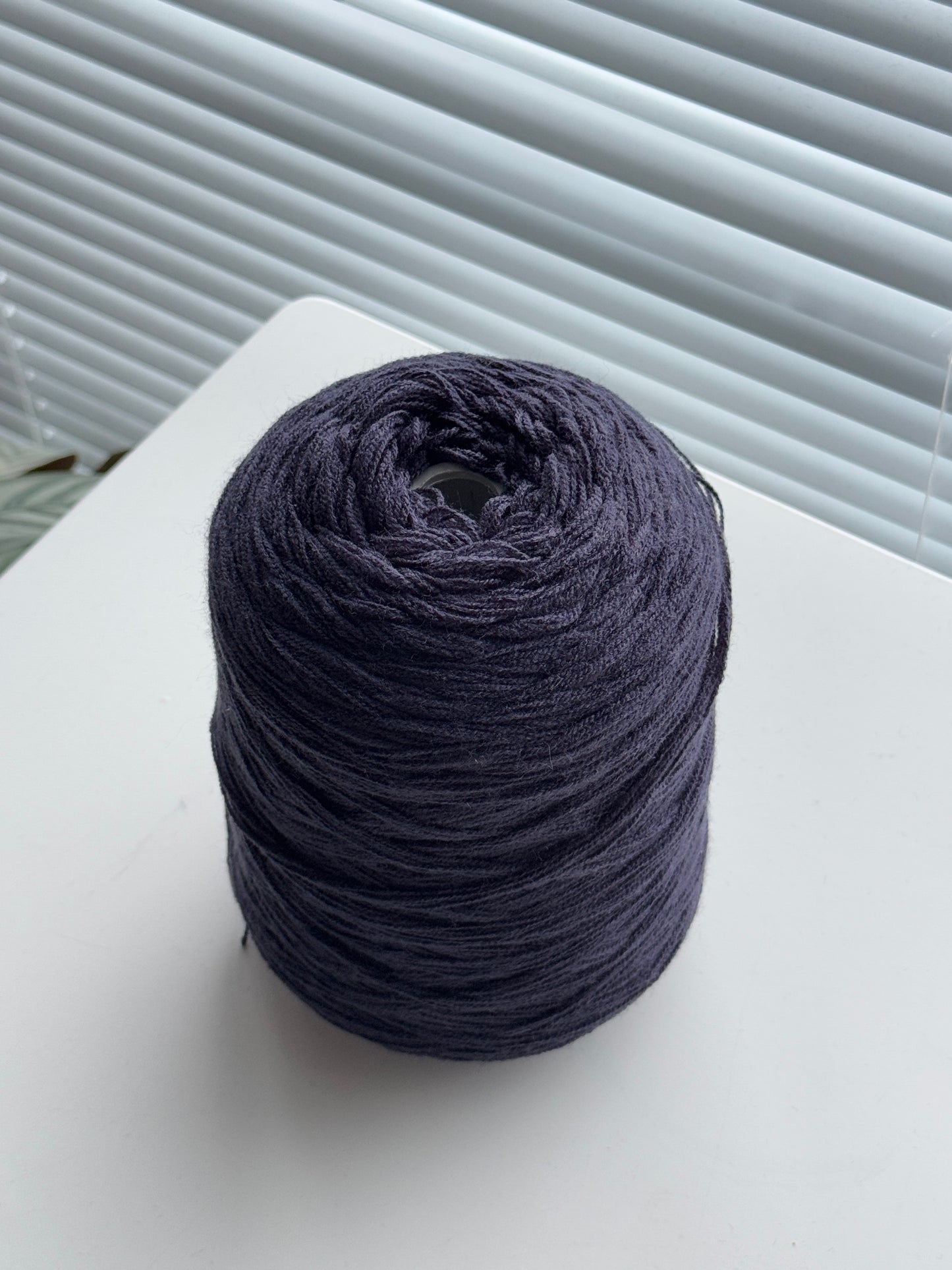 Acrylic yarn