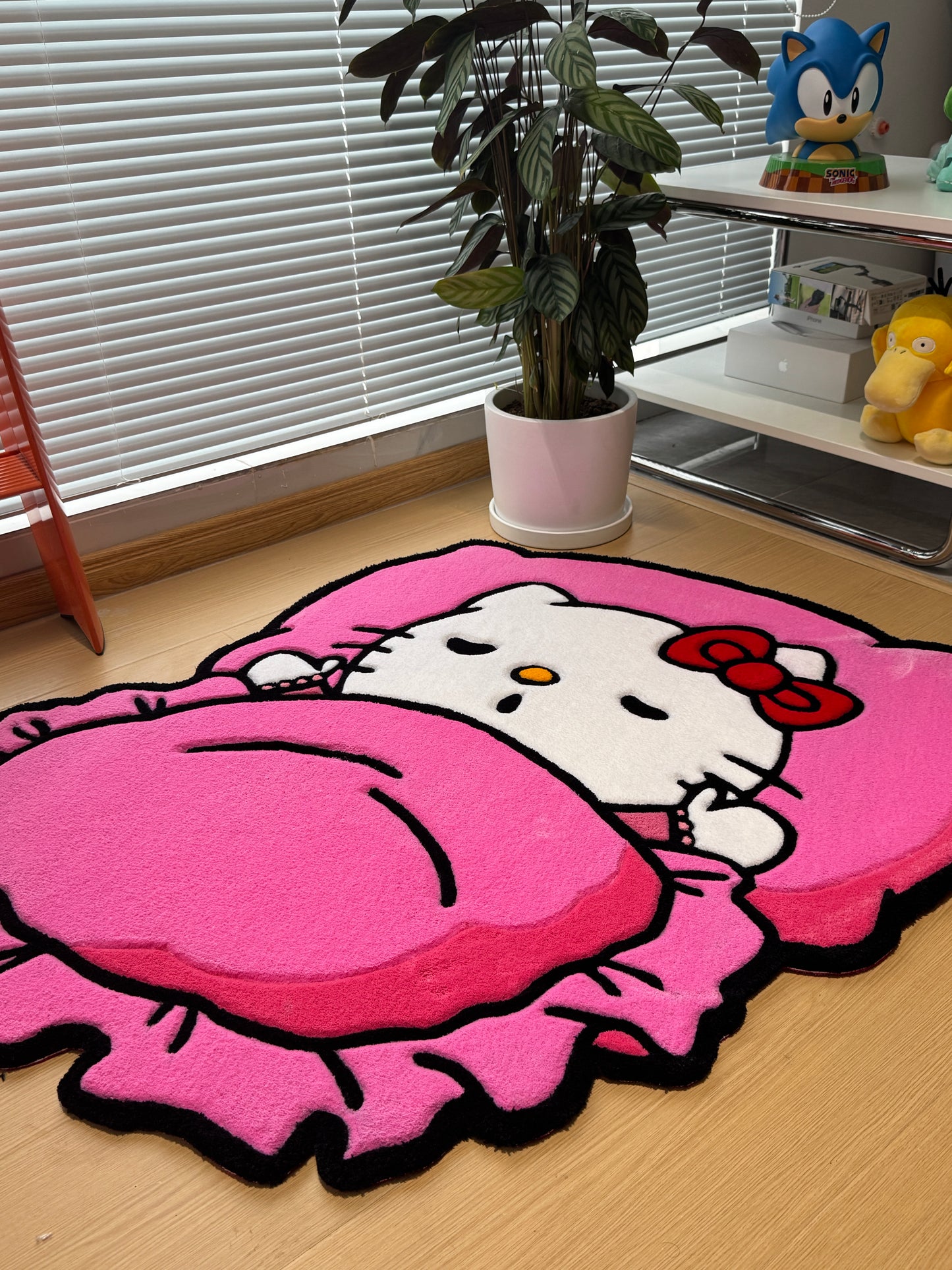 HelloKitty is sleeping