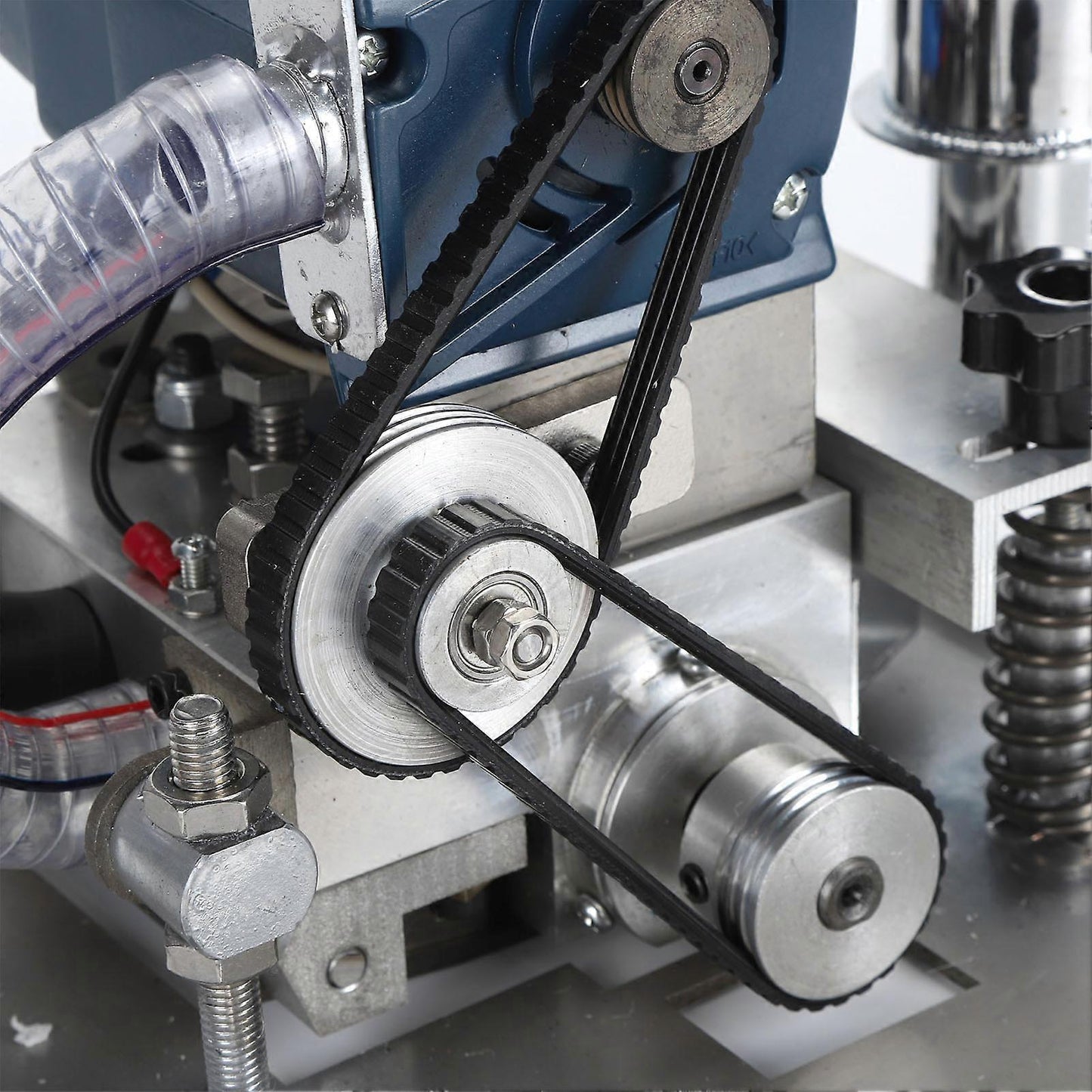 Flat shearing machine for rugs